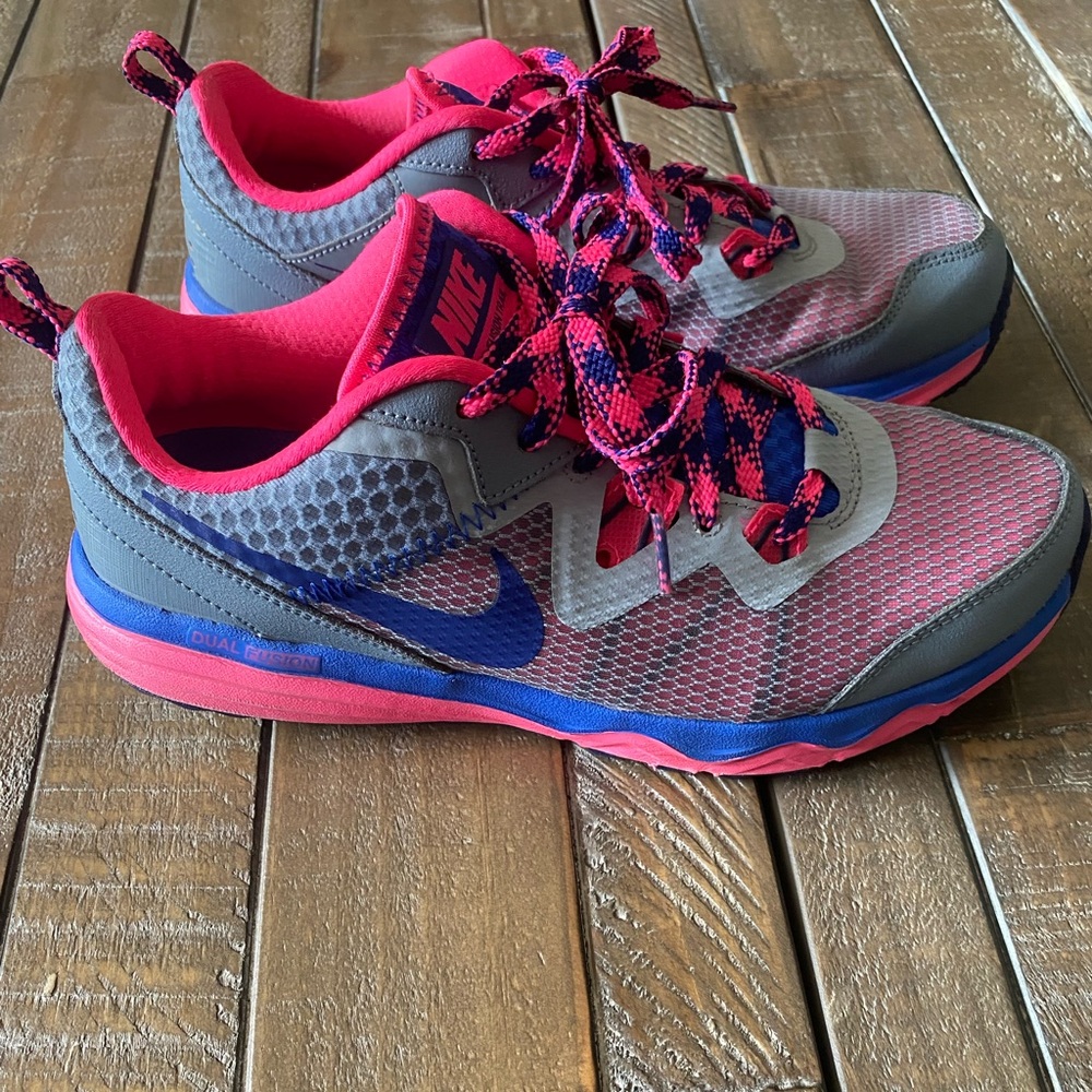 NIKE Dual Fusion Trail shoes